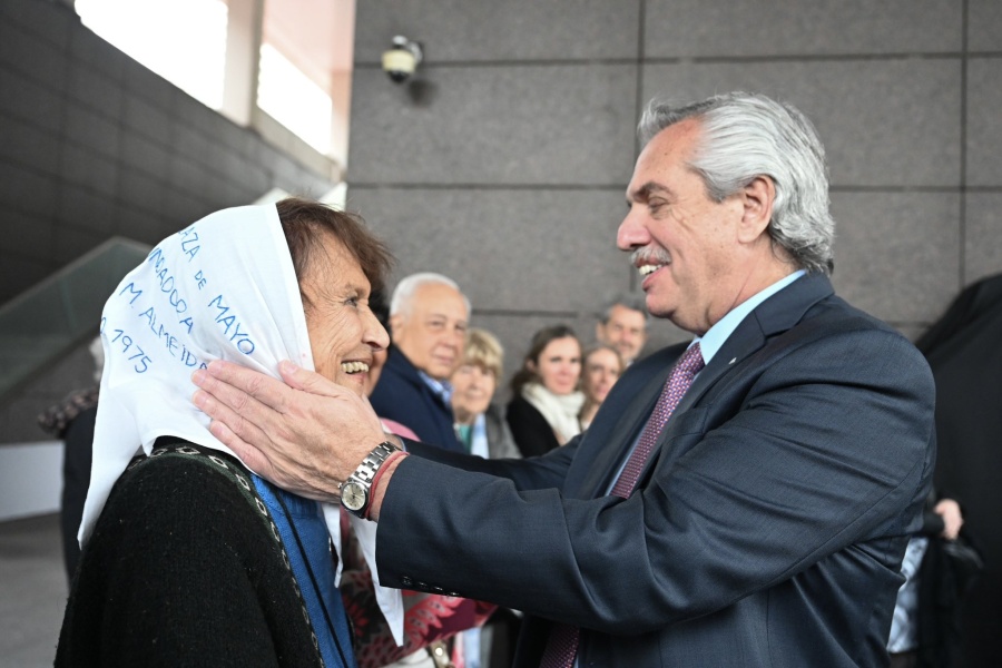 Fernández calificó de atrocidades las ideas de la Libertad Avanza: ”Niegan la dictadura, los desaparecidos y las torturas”