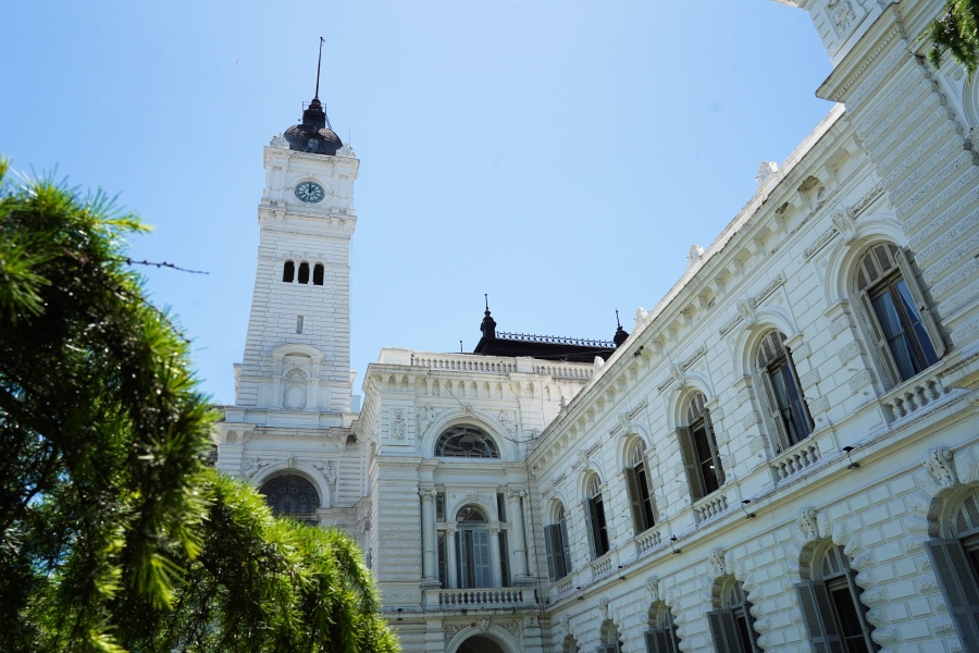 Atentos platenses: ¿Cómo funcionarán los servicios durante el finde extra largo?