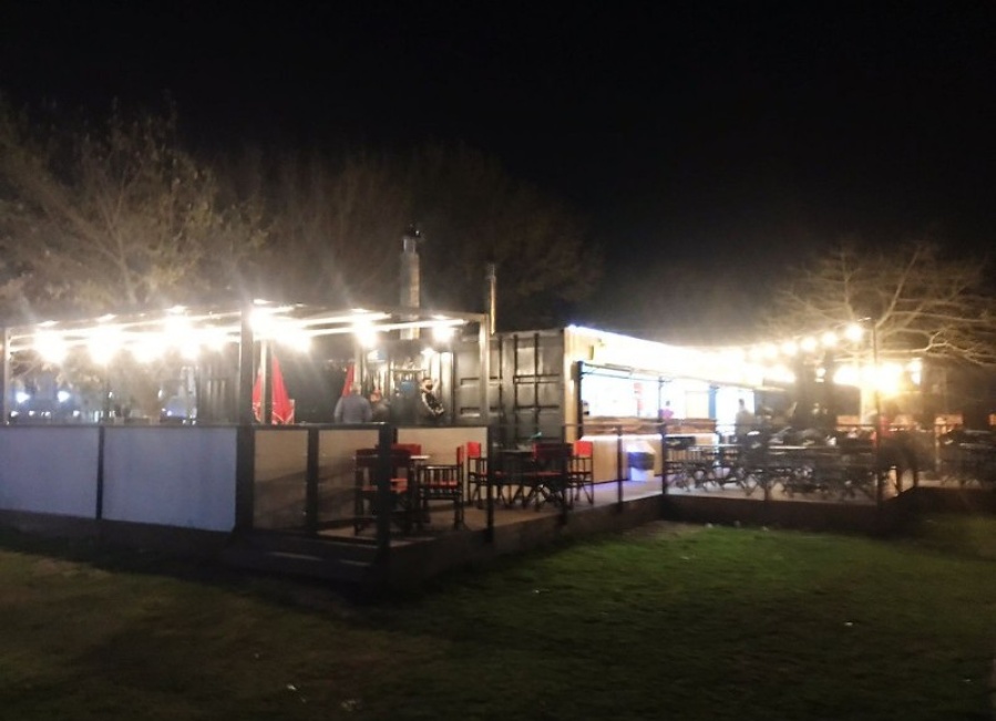 Un restaurante de Berisso ofrece pagar $90 la hora, se hizo publico y salieron a la luz maltratos, abusos y esclavización