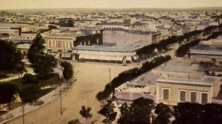 La historia de un castillo medieval en el centro de La Plata y la bronca de los indios amigos de Almafuerte