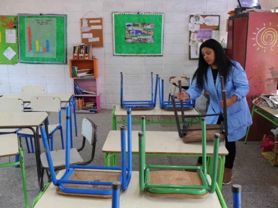 Auxiliares de la educación anunciaron un paro para este viernes y las clases en La Plata se verán afectadas