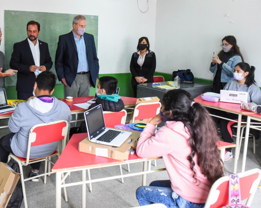 Perczyk: “El acceso a la tecnología es fundamental para que los niños puedan estudiar en igualdad de condiciones”