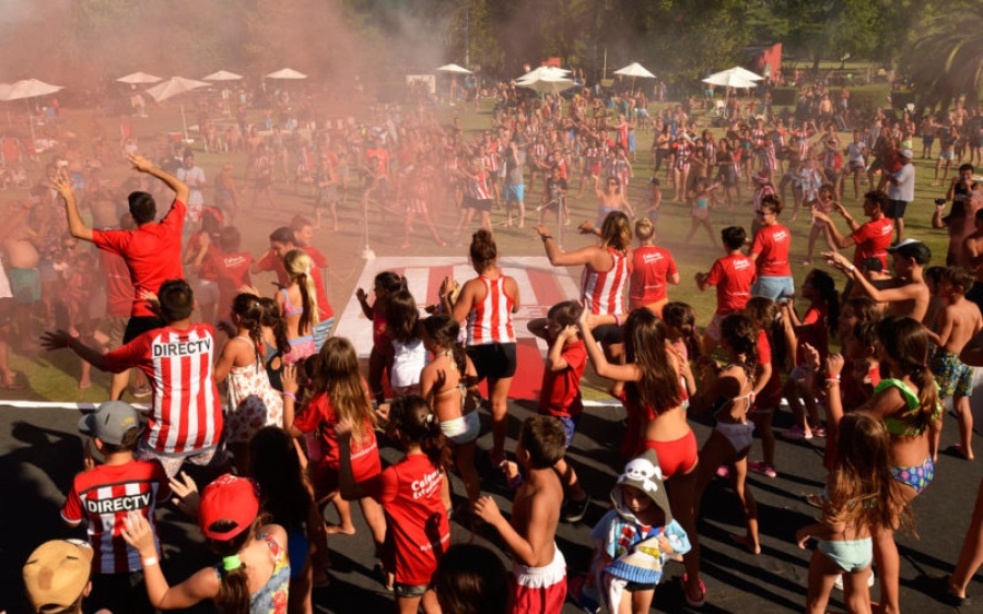 El Pincha no estará solo: ¿Qué despedida preparan los hinchas y cómo seguirán el partido en el Country?