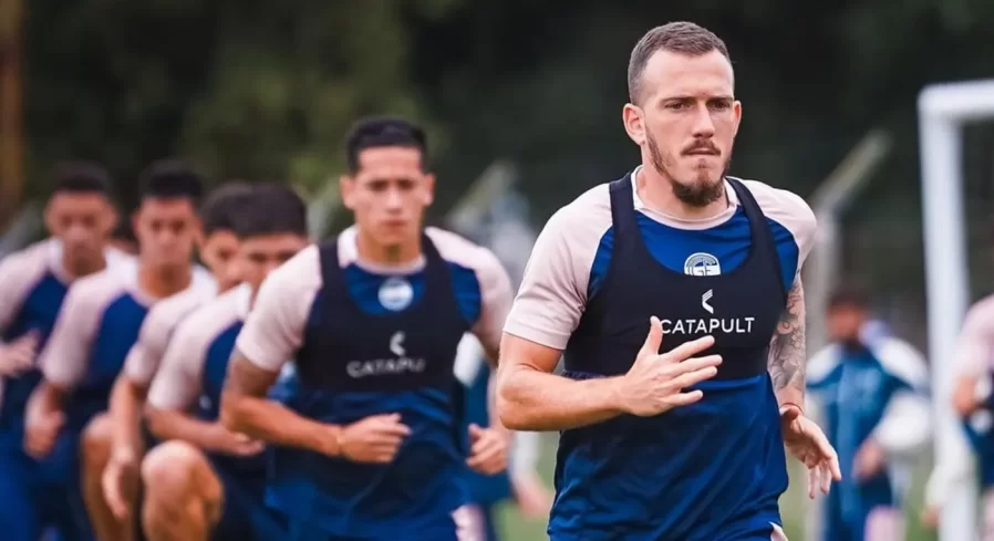 Vive un complejo momento personal, destacó al grupo en Junín y se acordó de dos compañeros: ”Este triunfo es para...”