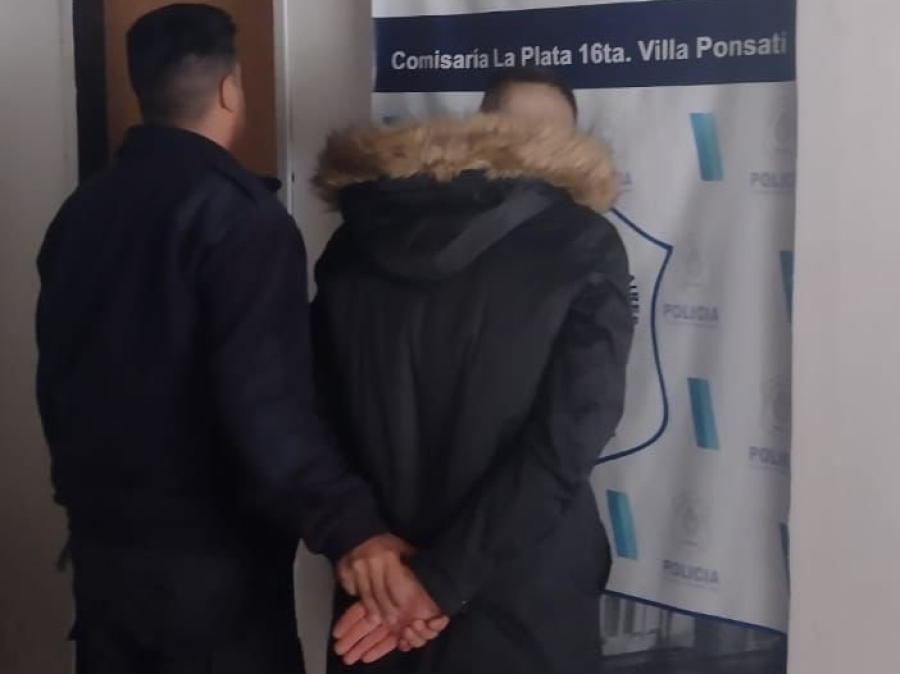 Detuvieron a un hombre que entró a la fuerza a la casa de su ex y la amenazó con prender fuego todo