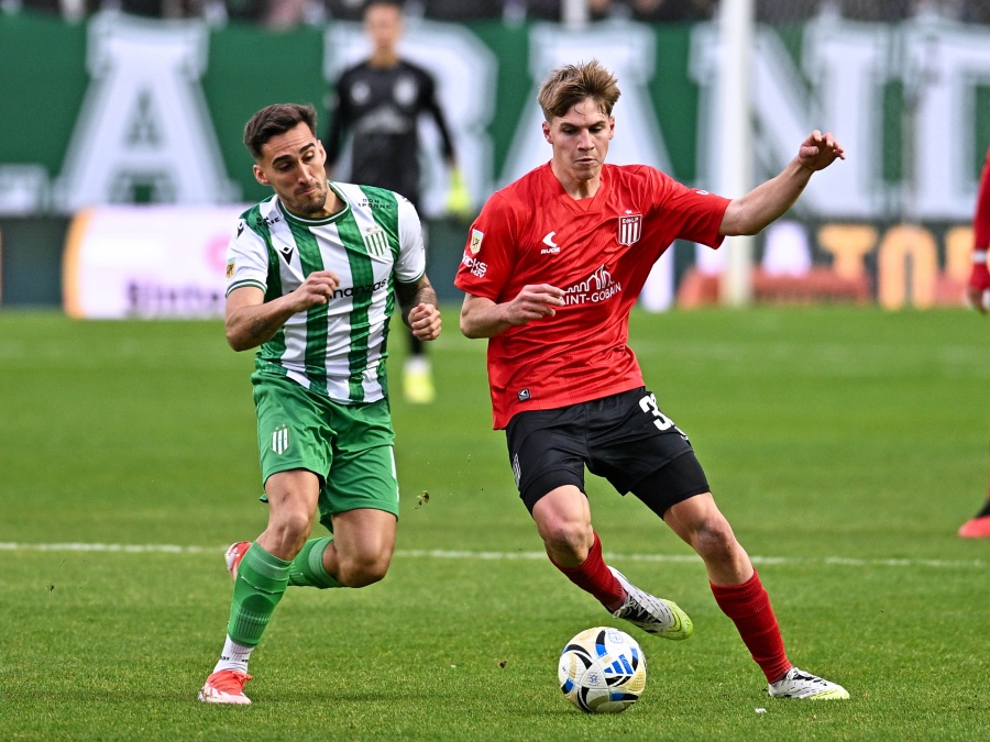 Estudiantes se durmió, fue un horror en el juego aéreo defensivo y Banfield lo superó 3 a 2