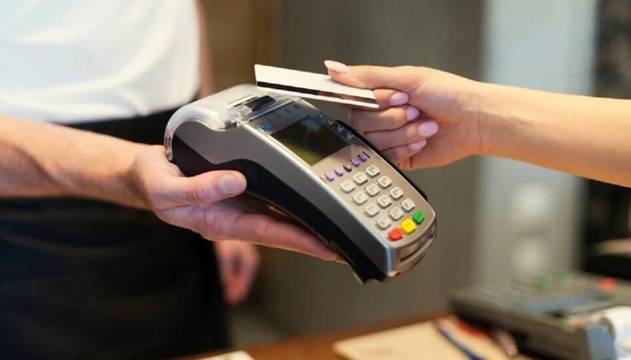 Crece la morosidad y se encienden las alarmas en los bancos: cada vez mas personas no pueden pagar la tarjeta