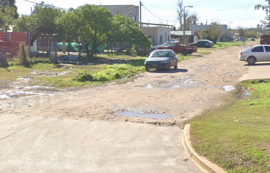 En Melchor Romero exigen que tapen los pozos de las calles