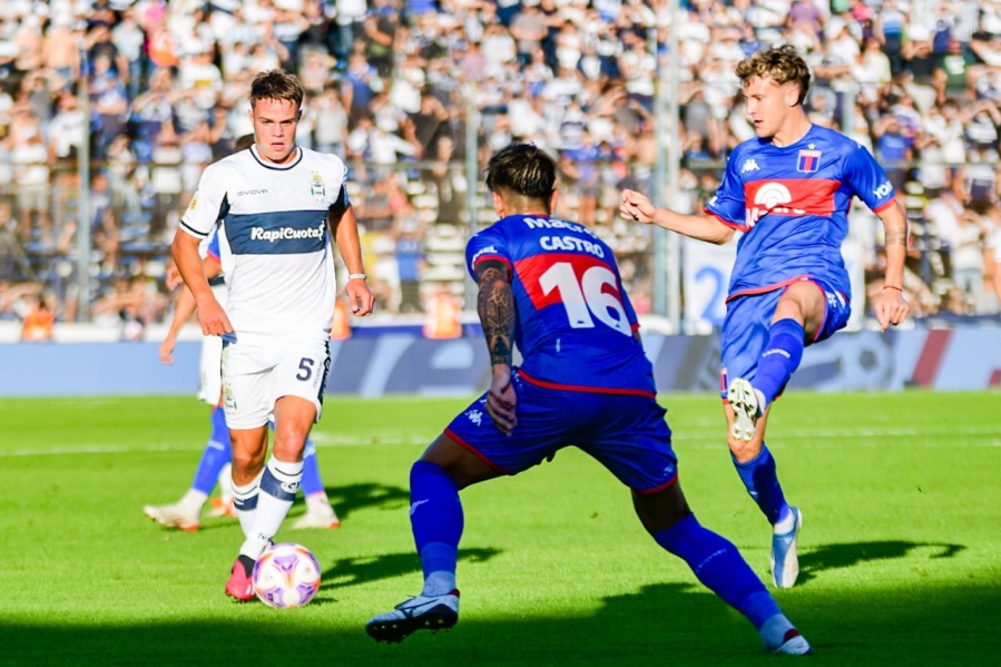 En un partido para el infarto, Gimnasia tenía el triunfo en el bolsillo pero Tigre se lo empató en el final