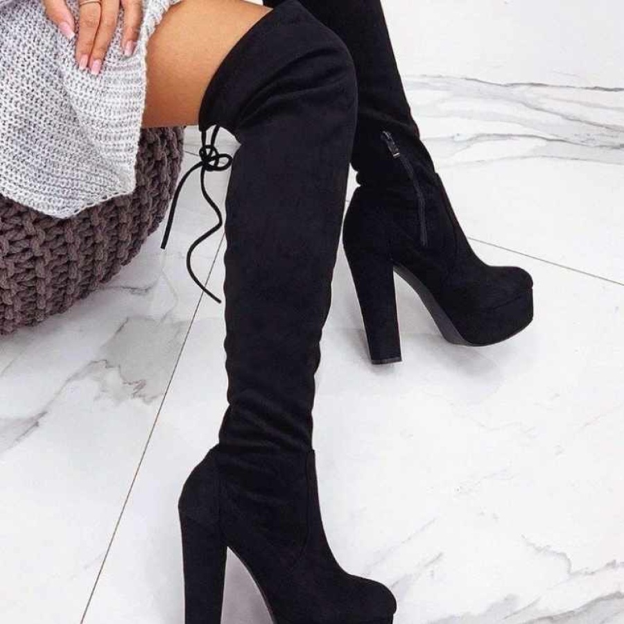 Quiso opinar en privado, la embarró en público y la respuesta fue tan buena que se volvió viral