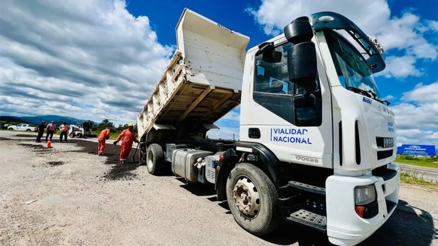 El gobierno anunció el cierre de la Dirección de Vialidad Nacional y reestructurará otros organismos