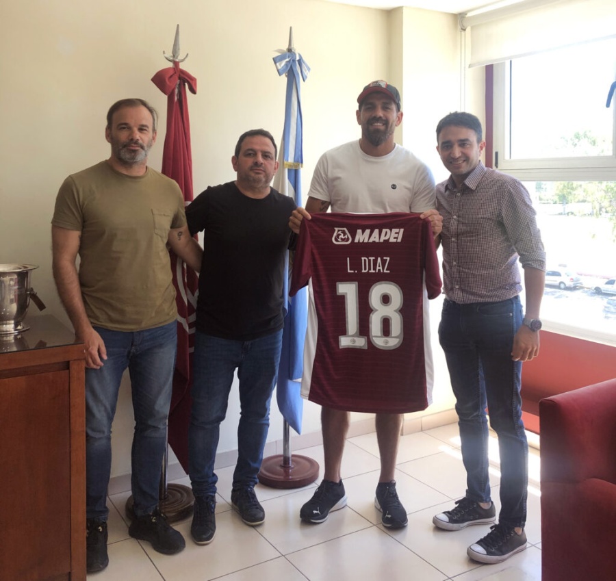 Lanús hizo oficial el arribo de Leandro Díaz