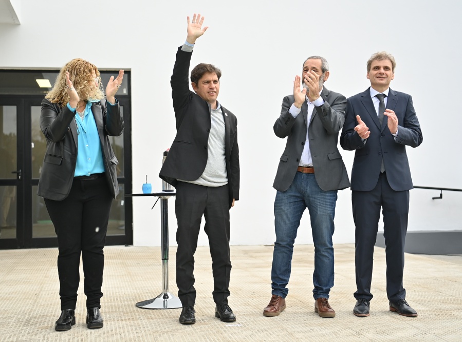Kicillof inauguró los talleres de la Secundaria Técnica de Laprida