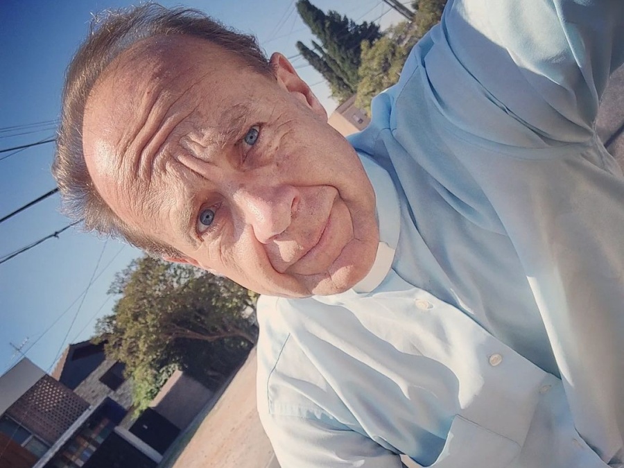 Iglesia 2.0: un cura platense charla sobre cosas ”banales” y ya cosecha 100 mil seguidores en TikTok