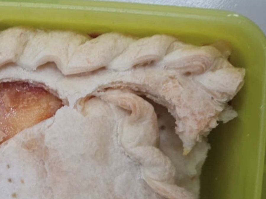 Le preparó a su padre el almuerzo con sobras y lo que contenía la vianda sorprendió al hombre