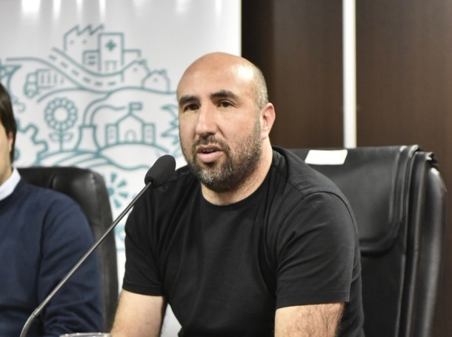 El camporista Valicenti pidió Ley de Medios para regular las redes sociales y habló de ”guerra civil” si mataban a Cristina