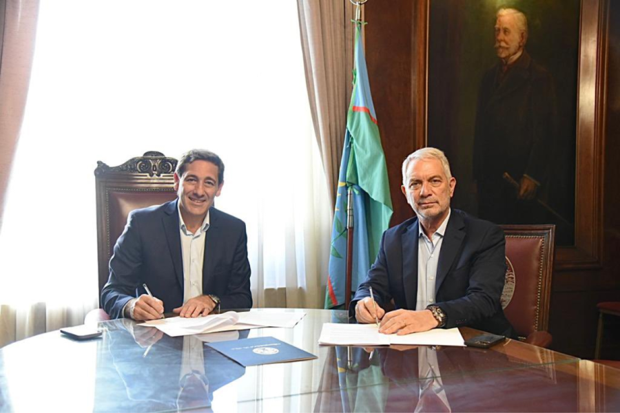 Julio Alak es oficialmente intendente de La Plata: ”Tenemos una tarea inmensa por delante”