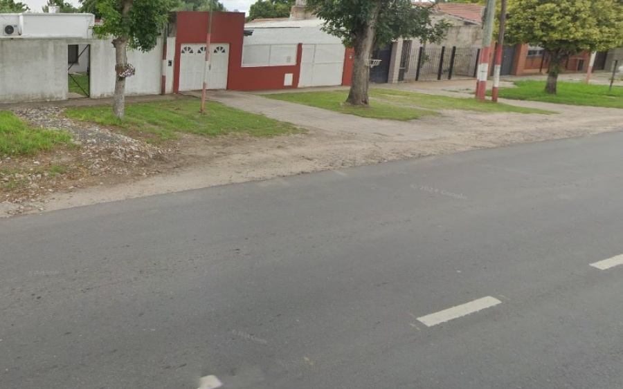 Intentó escapar, le dispararon y le robaron la moto a un hombre en La Plata