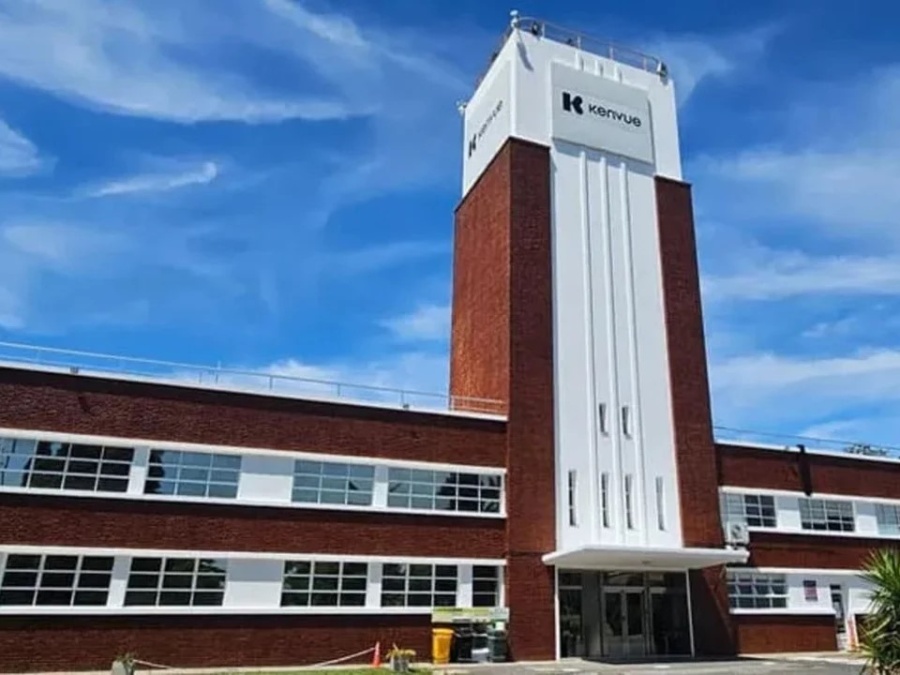 Reconocida empresa de toallitas femeninas cierra planta en Pilar para importar desde Brasil