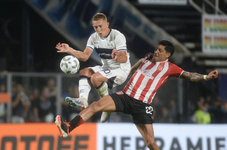 Designaciones cruciales para el Lobo y el Pincha: ¿Quiénes serán los árbitros para la anteúltima y decisiva fecha?