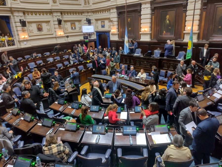 Con guiño libertario y faltazos, la creación de una Empresa de Emergencias en Salud pedida por Kicillof obtuvo media sanción