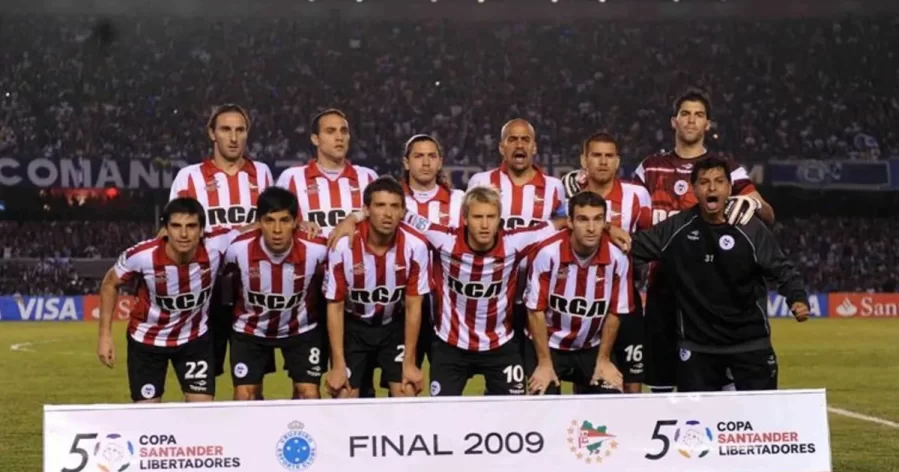 Fue héroe en la Libertadores 2009 y ahora jugará en un equipo del ascenso que enfrentó recientemente a Estudiantes