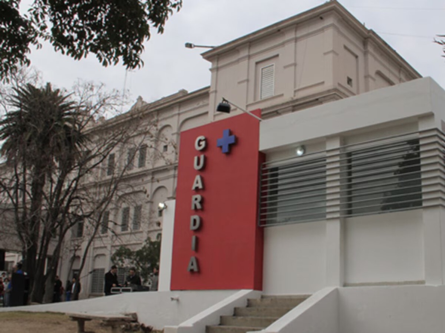 Se sintió mal, lo llevaron al hospital y encontraron 10 cápsulas de cocaína en su cuerpo