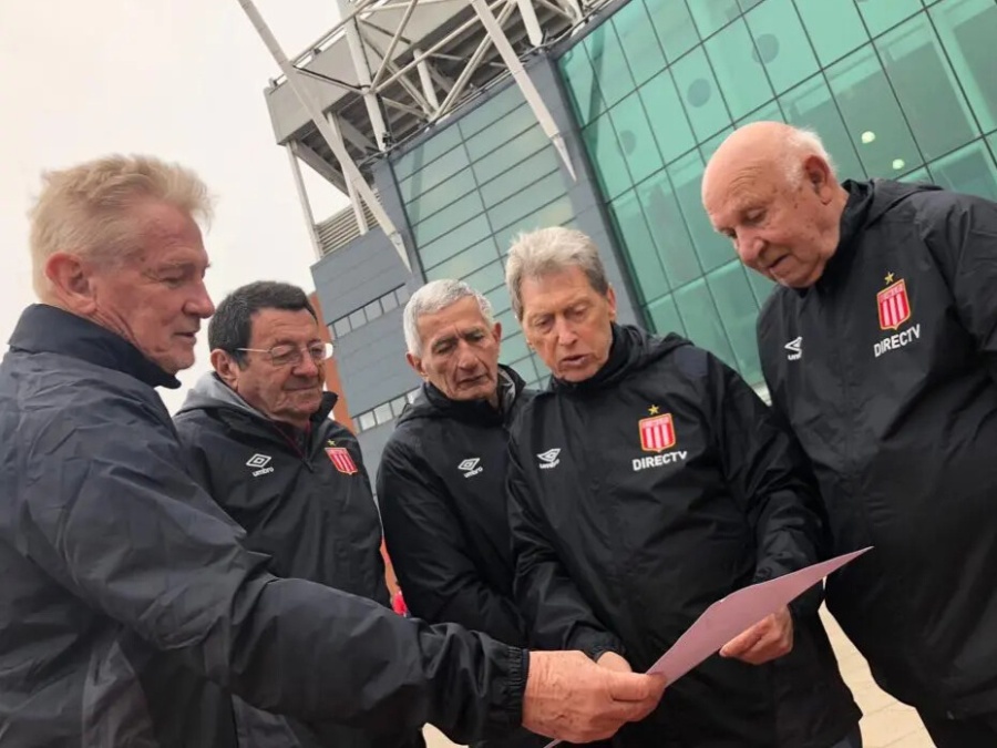 El recuerdo de un compañero e íntimo amigo de la Bruja Verón: ”Fue el más grande, hizo famoso al club y representó el ADN”