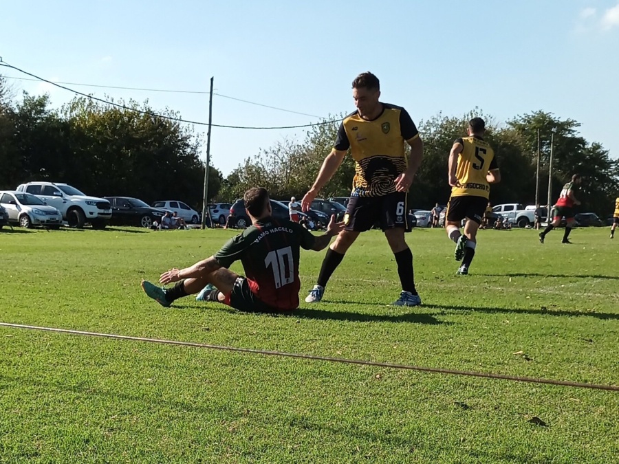 Villa San Carlos busca romper el mercado y tentó a un ex jugador de Gimnasia