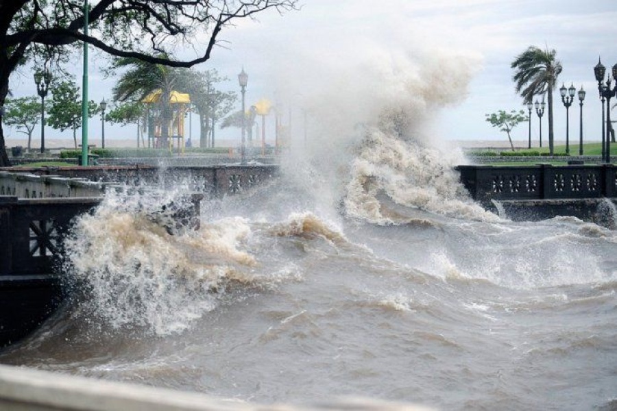 Advierten por una fuerte crecida del Río de la Plata que superaría los 3 metros de altura