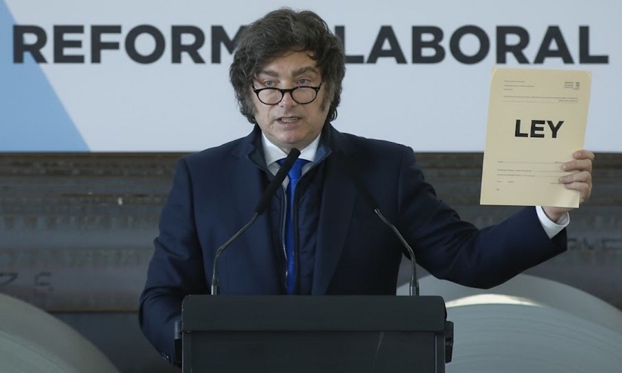 Milei evalúa convocar a sesiones extraordinarias para tratar la polémica reforma laboral