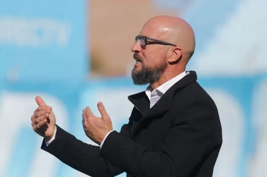 Dolor de cabeza: ¿Cuánto se ausentará Hurtado, cómo está y qué dijo Torres en su arribo, y cuáles son las otras variantes?