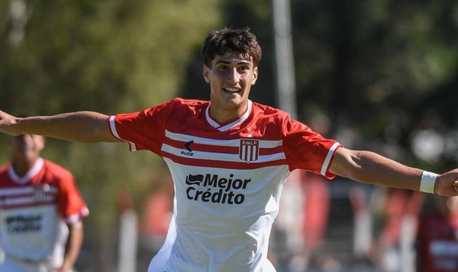 La emoción de un juvenil Pincharrata por su primer contrato: ”Llegó el día que tanto esperé”