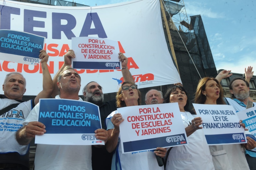 Gremios docentes rechazaron la oferta ”paupérrima” del Gobierno y ratificaron el paro nacional del 5 de marzo