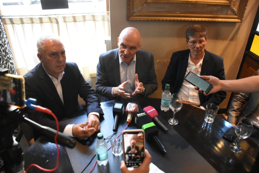 Espert estuvo presente en La Plata como candidato a gobernador: ”Queremos la autonomía municipal y luchar contra las mafias”