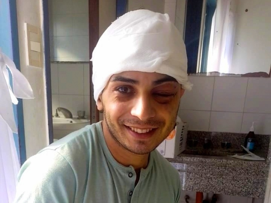 Le dieron el alta al joven golpeado brutalmente en Plaza Moreno: ”Volví a nacer”