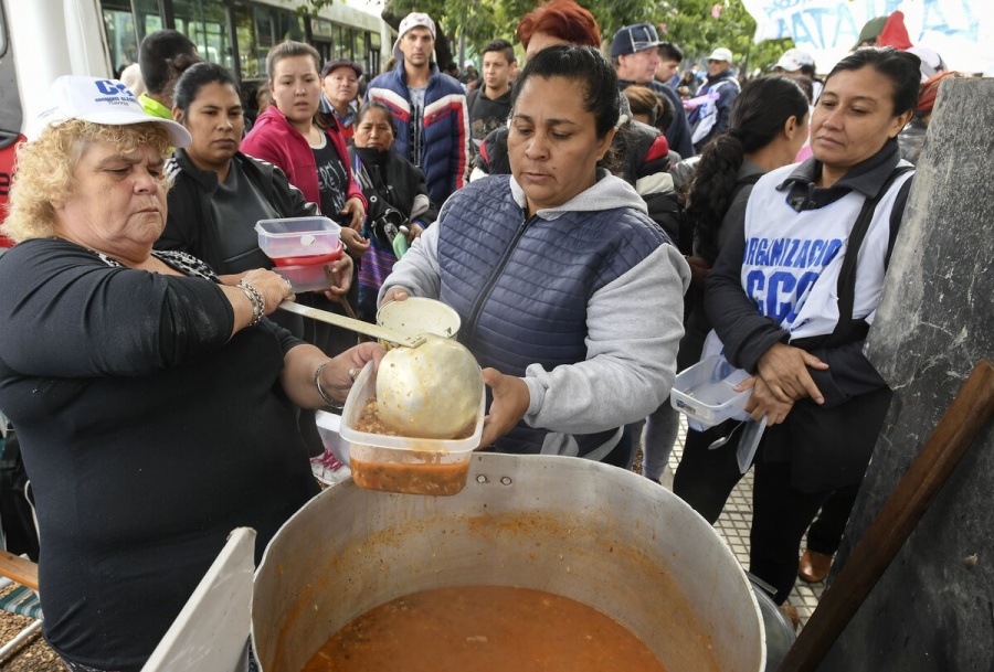 La Justicia prohibió al Gobierno nacional quitar planes sociales a quienes participen de manifestaciones