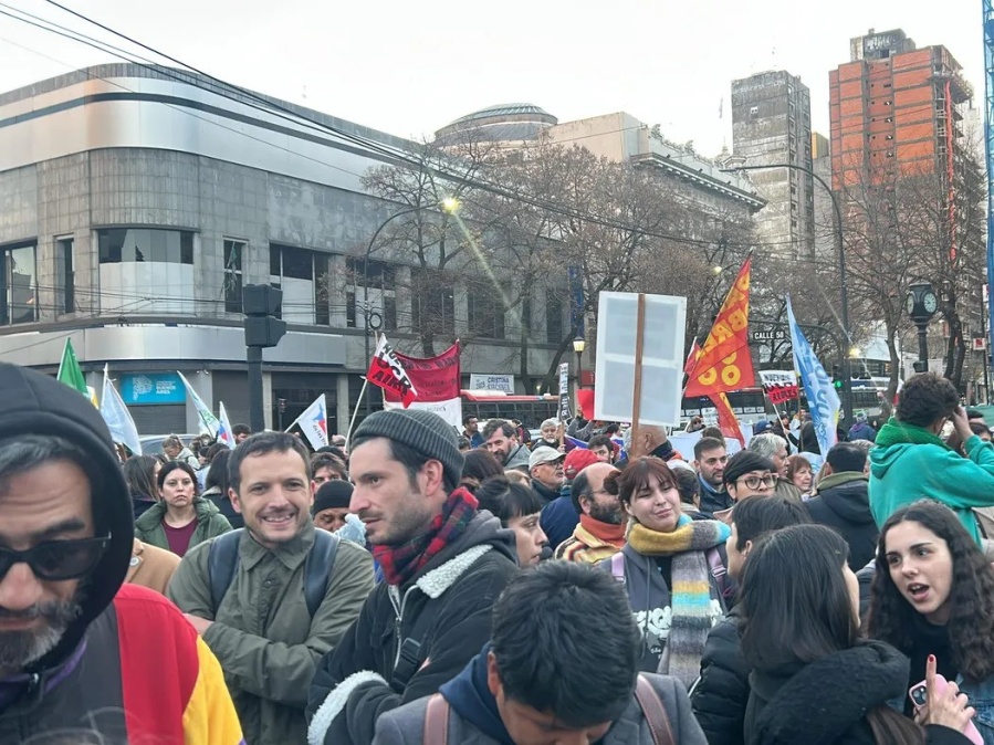 Habrá movilización y respaldo a favor de Cristina Kirchner en La Plata y en el centro porteño