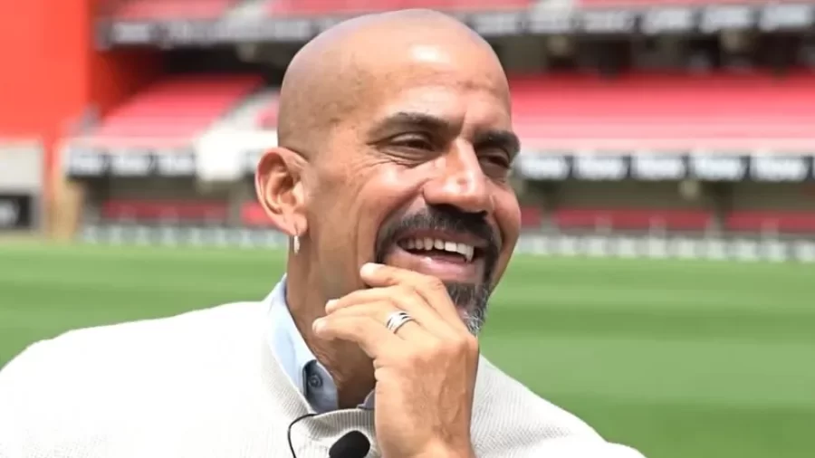 Azzaro disparó nuevamente contra Verón y los hinchas del Pincha salieron al cruce