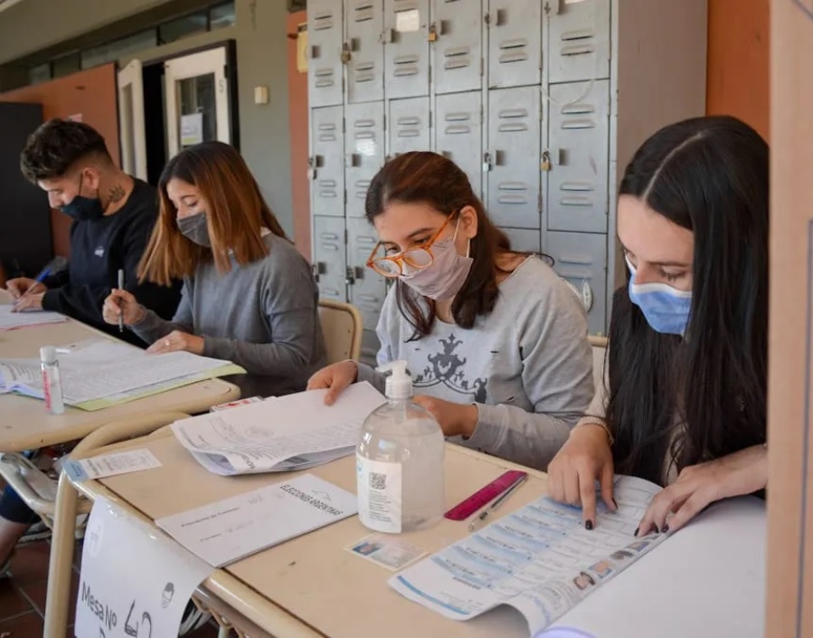 Cierran los comicios: a las 18 horas había votado el 67% del padrón electoral