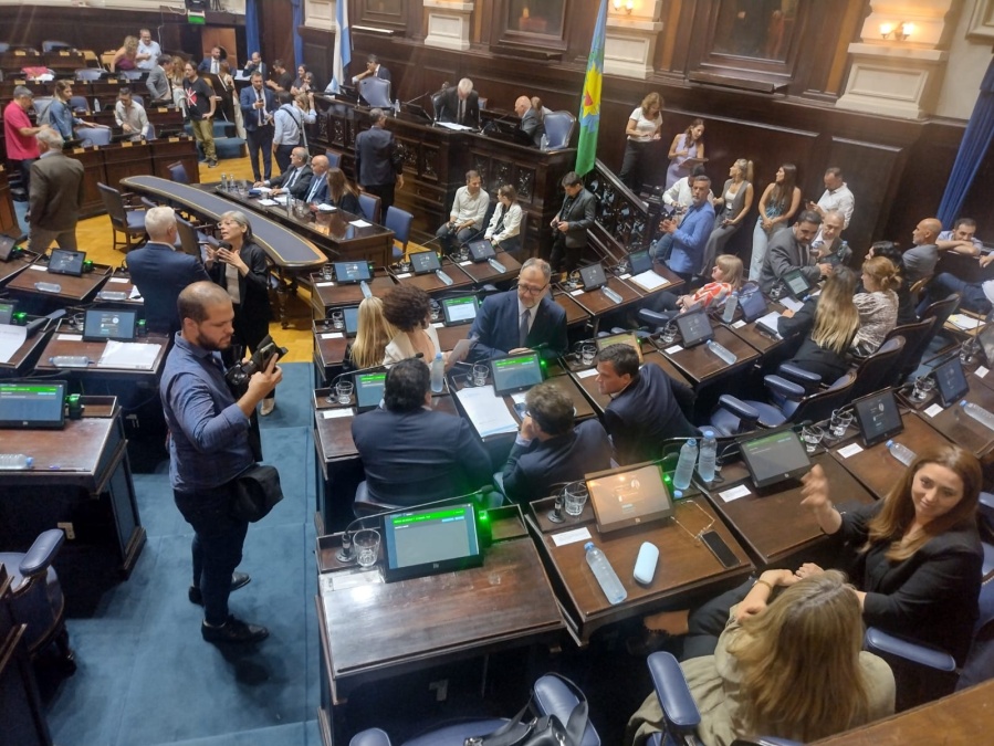 Sándwich PRO a Garciarena, charla anti-grieta radical y la demora peronista: perlitas en la Legislatura Bonaerense