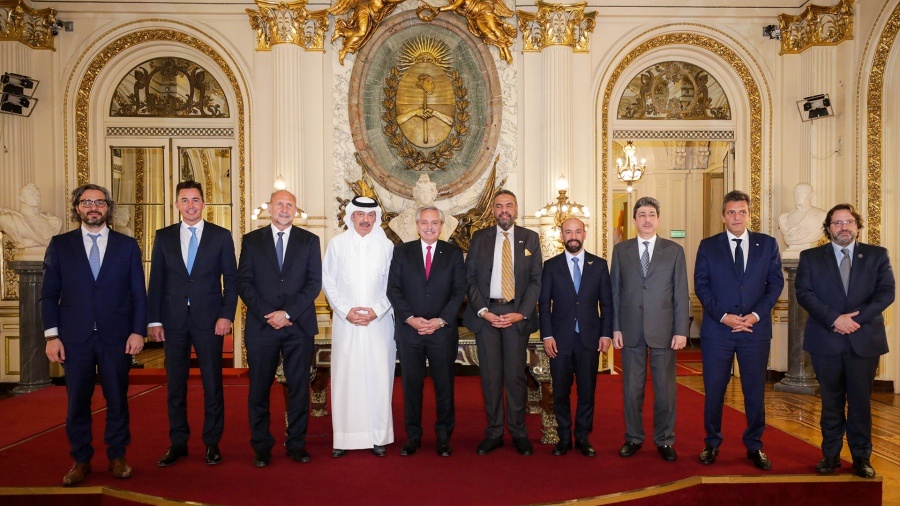 El Presidente encabezó la firma del acuerdo para el acueducto Santa Fe-Córdoba en Casa Rosada