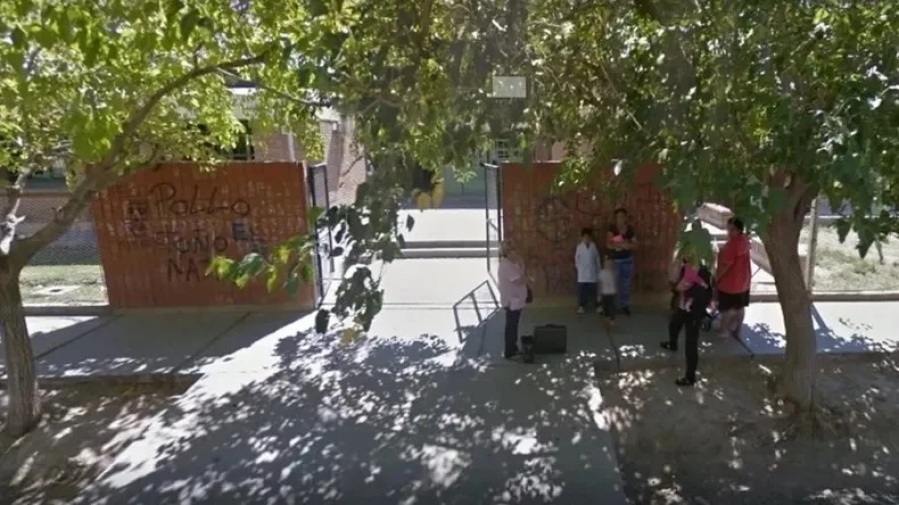 Tiene 14 años, le hicieron tomar antidepresivos en la escuela y se descompensó