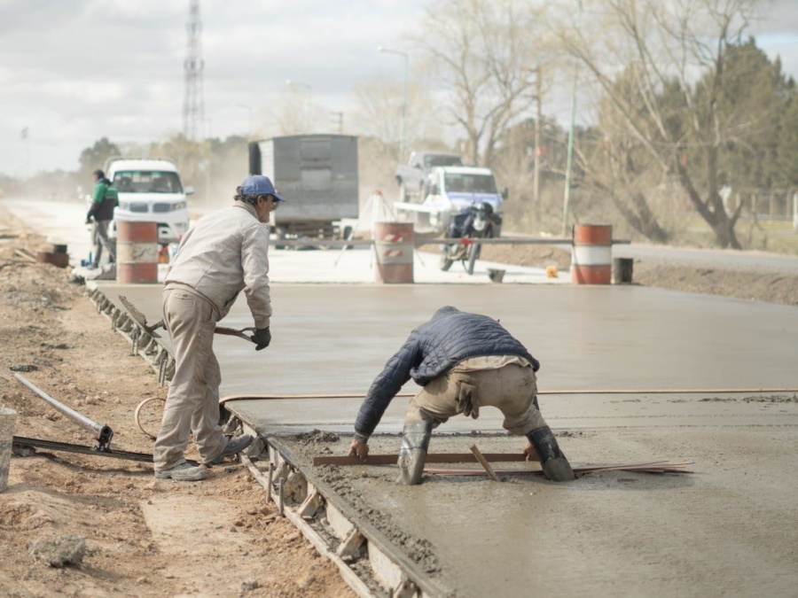 Avanza la obra de la Autovía Rivadavia y piden circular con precaución por la zona de la obra