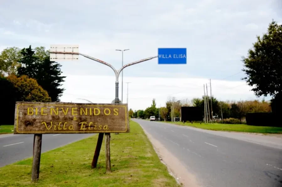 Un joven sufrió tres infartos en una pileta de Villa Elisa e investigan su muerte