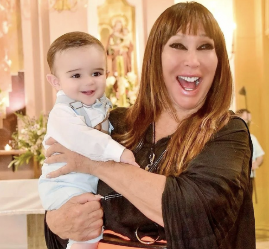 Muy emocionada, Moria Casán se convirtió en la madrina del hijo de Belén Francese