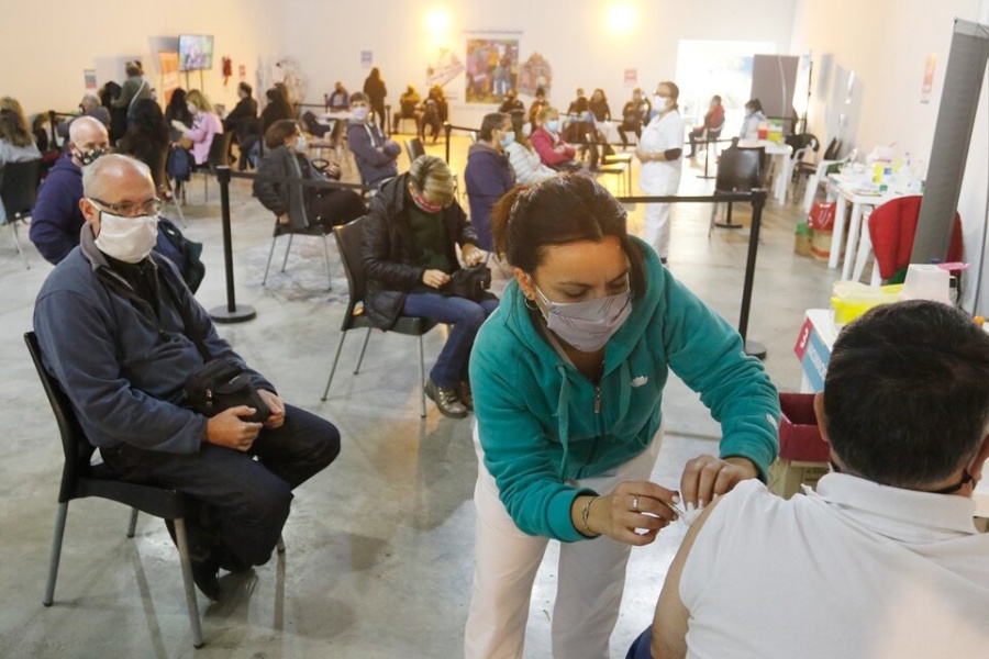 Otras 469 personas murieron y 21.590 fueron reportadas con coronavirus