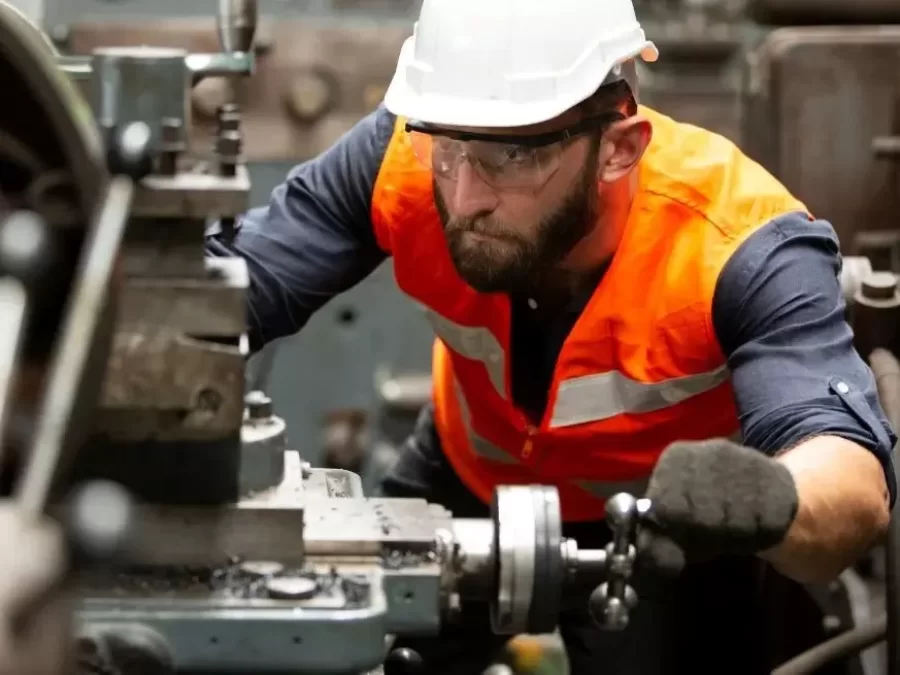 Se derrumbó el uso de la capacidad instalada en marzo: la industria trabaja apenas a la mitad