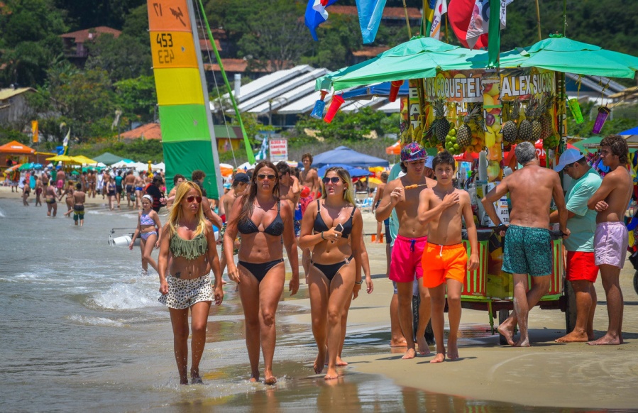 El Gobierno dio marcha atrás con el fin del roaming para los argentinos que viajen a países del Mercosur