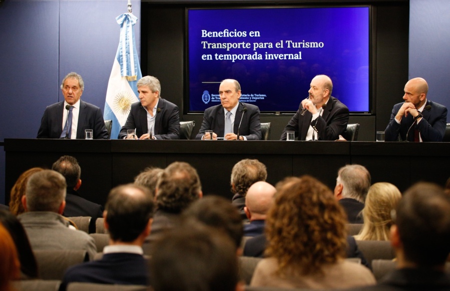 El Gobierno nacional anunció medidas en transporte para reactivar el turismo